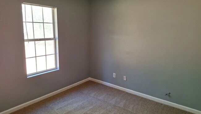 Foto del edificio - 128 Live Oak Dr