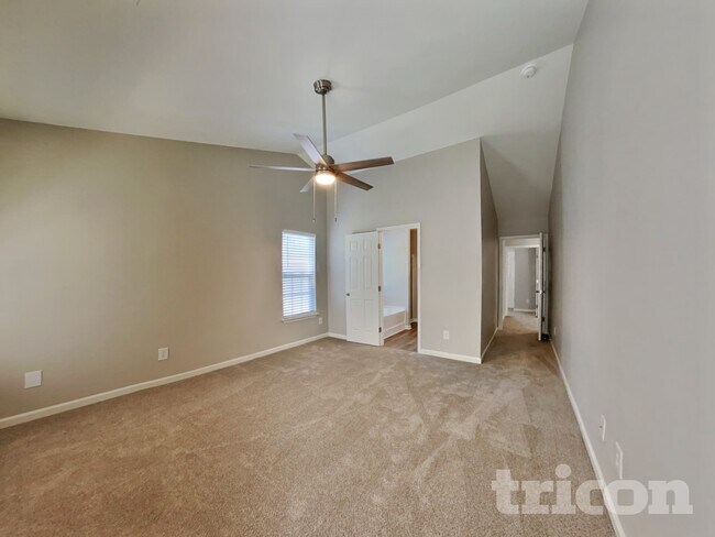 Foto del edificio - 986 Peachtree Meadows Cir