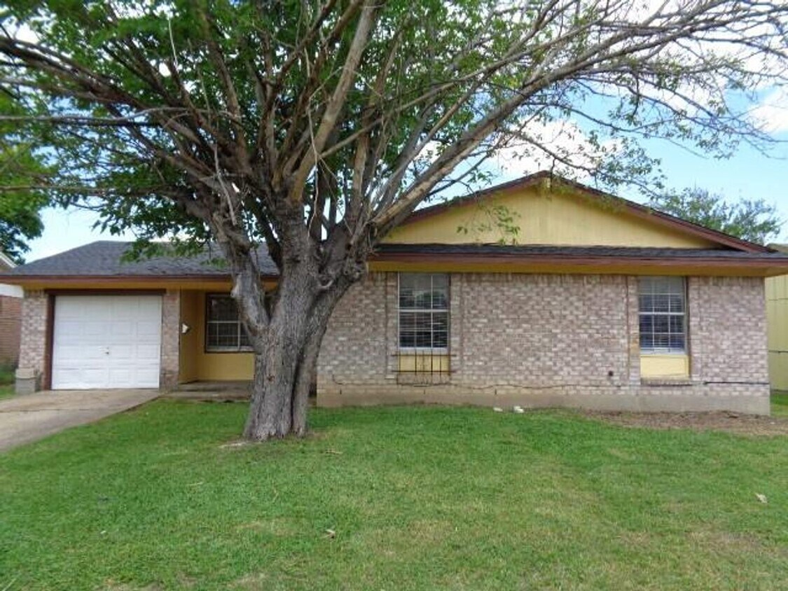 4 Bedrooms, 2 Full Baths Near I-45 & I-20 - 4 Bedrooms, 2 Full Baths Near I-45 & I-20