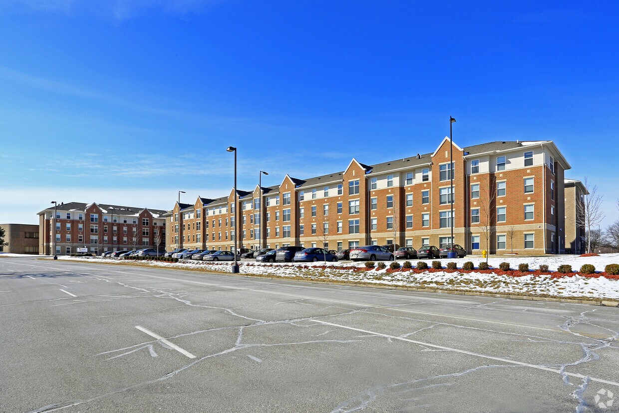 Foto principal - Union at Dearborn Student Apartments