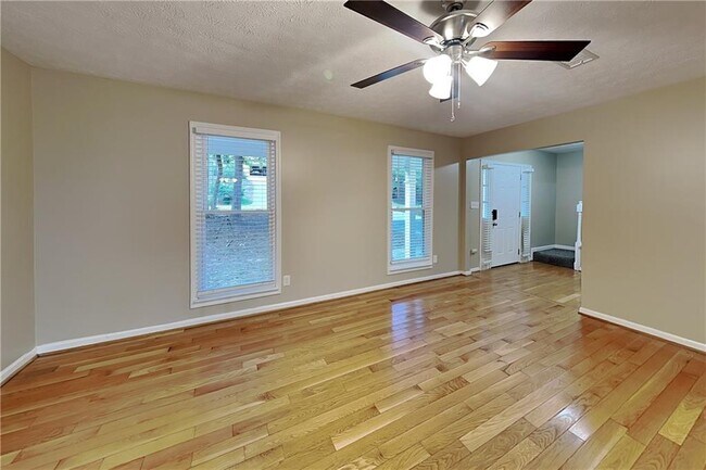 Foto del edificio - 350 Ivy Mill Ct