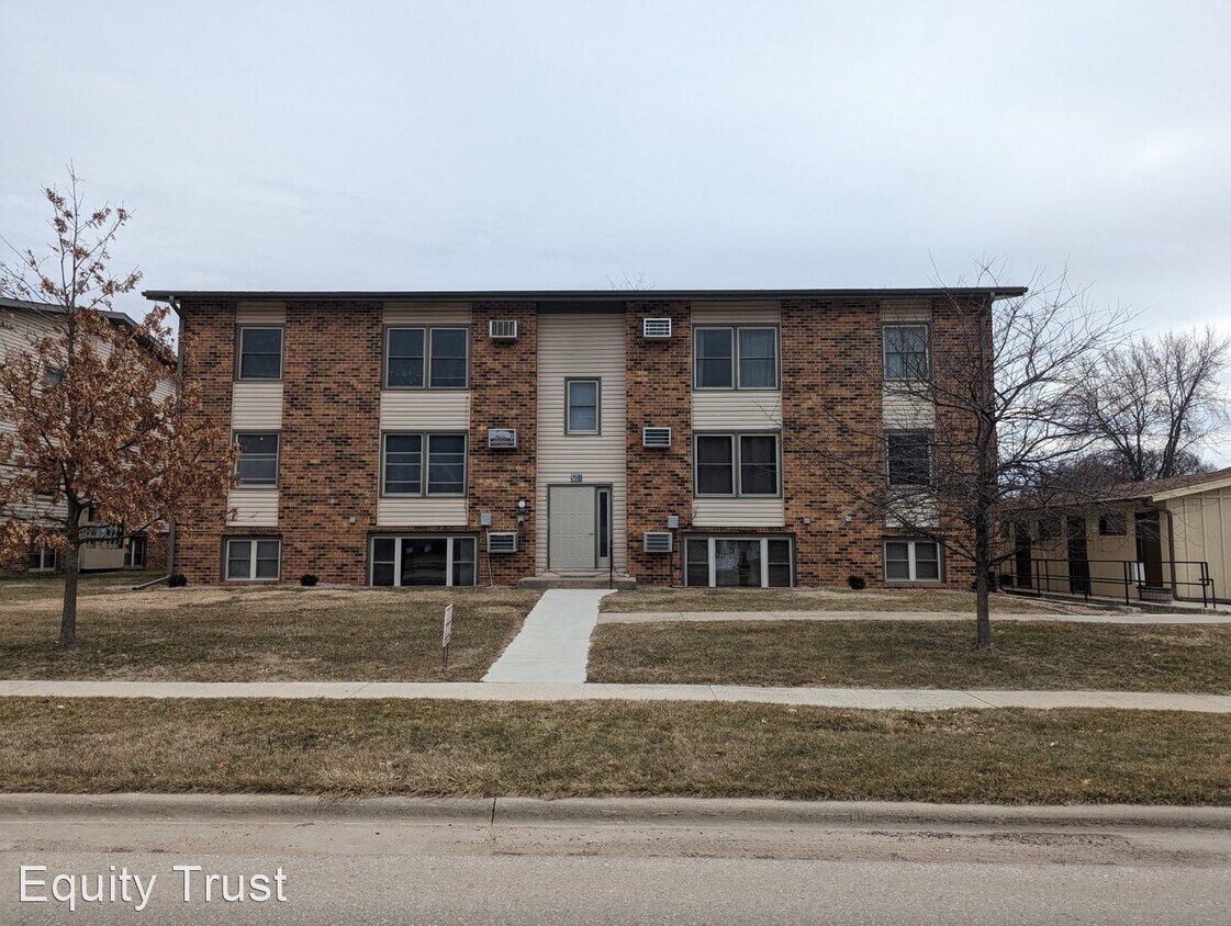 508 Commercial St, La Porte City, IA 50651 House Rental in La Porte
