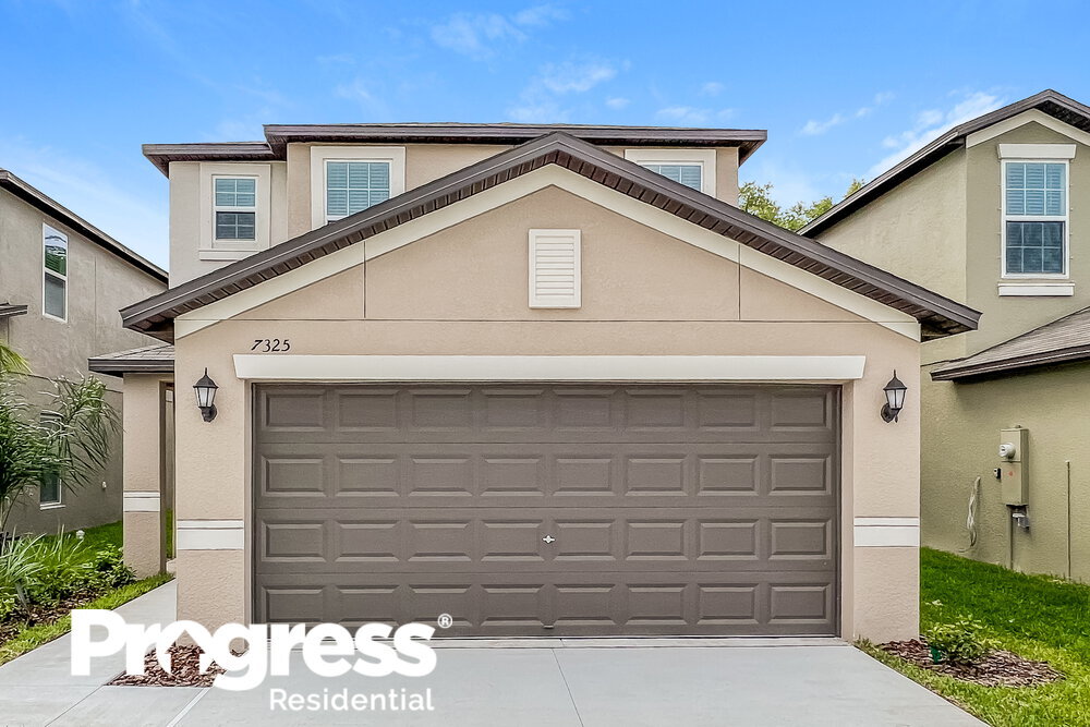 7325 Spring Snowflake Ave, Palm RiverClair Mel, FL 33619 House