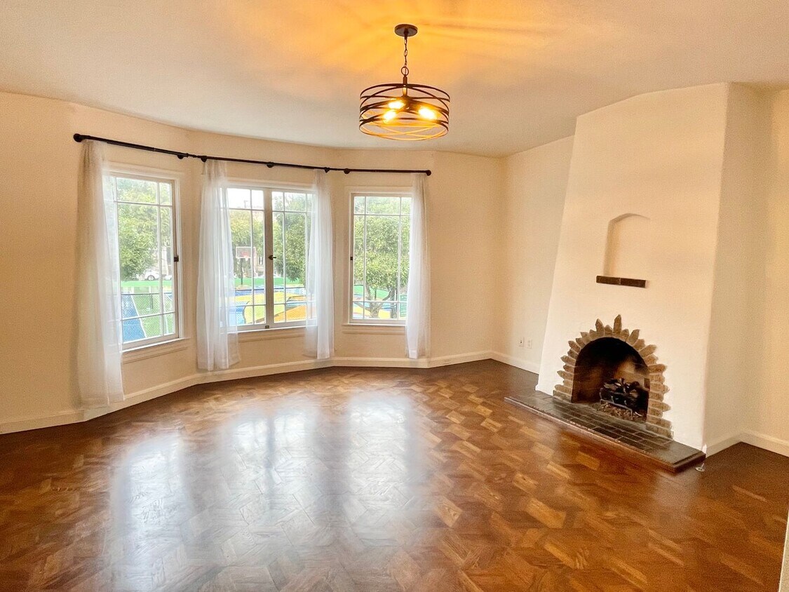 Primary Photo - Prime Hayes Valley Single Family House, 2 ...
