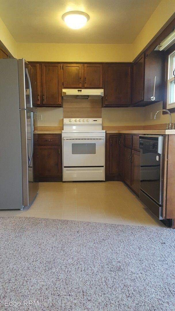 Building Photo - 2 br, 1 bath Apartment - 1203 Kaplan Dr