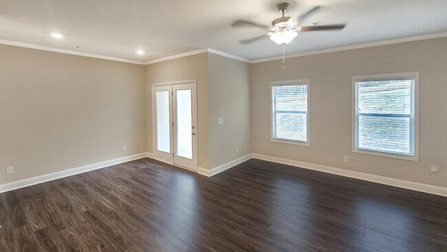 Foto del edificio - 5251 Pinnacle Walk
