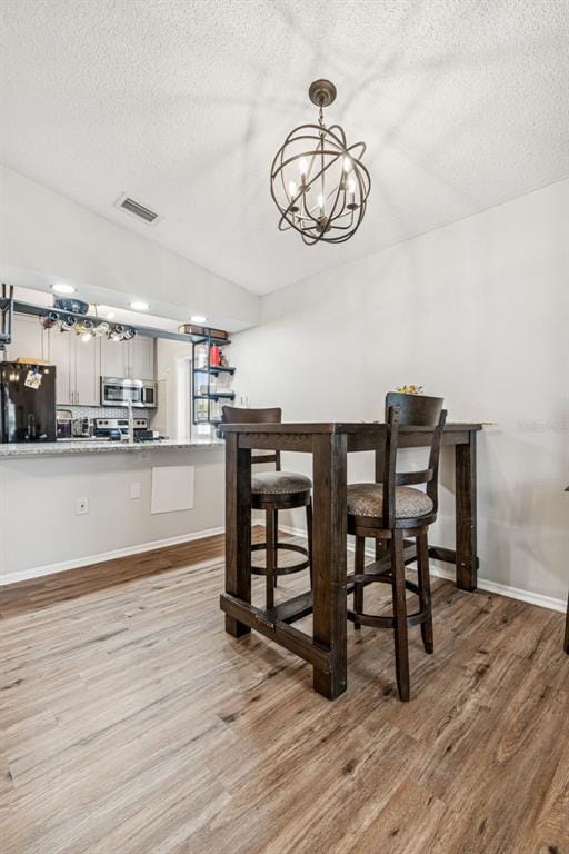 Building Photo - 2101 W Cherry St