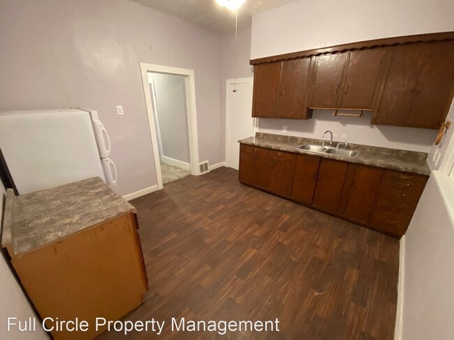 Building Photo - 2 br, 1 bath House - 2535 Ave B