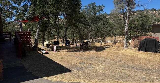 Foto del edificio - 13600 Pino Ct