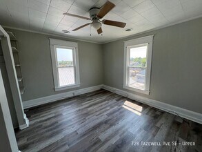 Building Photo - 728 Tazewell Ave SE
