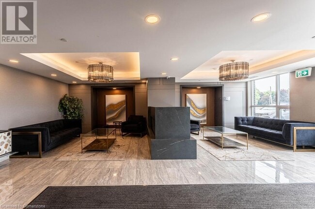 Building Photo - 5055 Greenlane