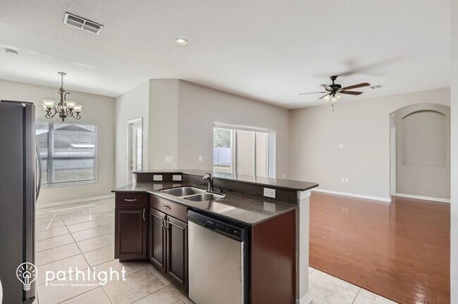 Building Photo - 15617 Durango Cir