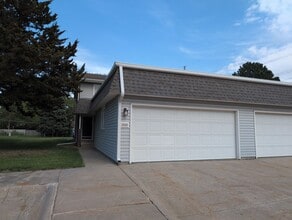 Building Photo - 2228 Mirwyn Ct