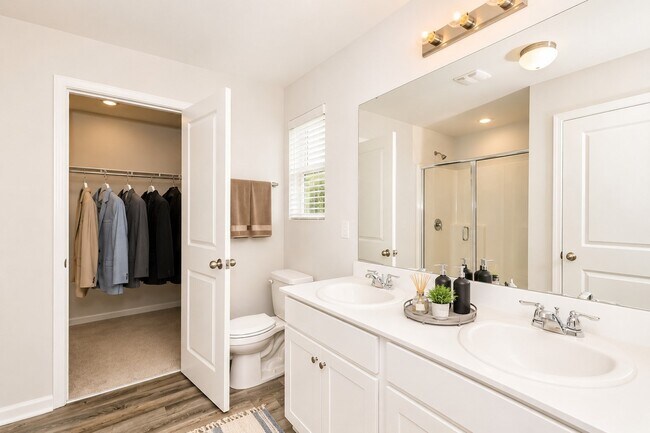 Foto del edificio - 2956 Ember Brooke Ct