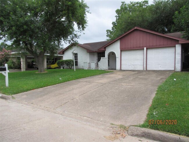 Foto del edificio - 1107 Cherry Spring Dr