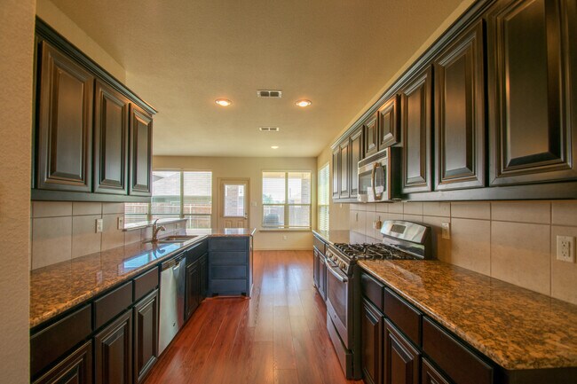 Foto del edificio - Beautifully Crafted 4-2.5-2 in Fort Worth-...