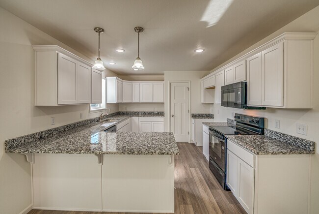 Building Photo - 220 E Sunset Cove Ln