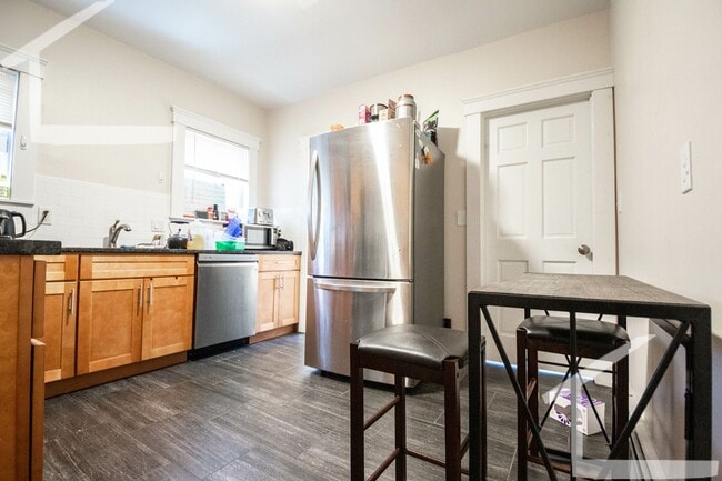 Photo - Renovated. Now with 'metal-object' in living room Apartment