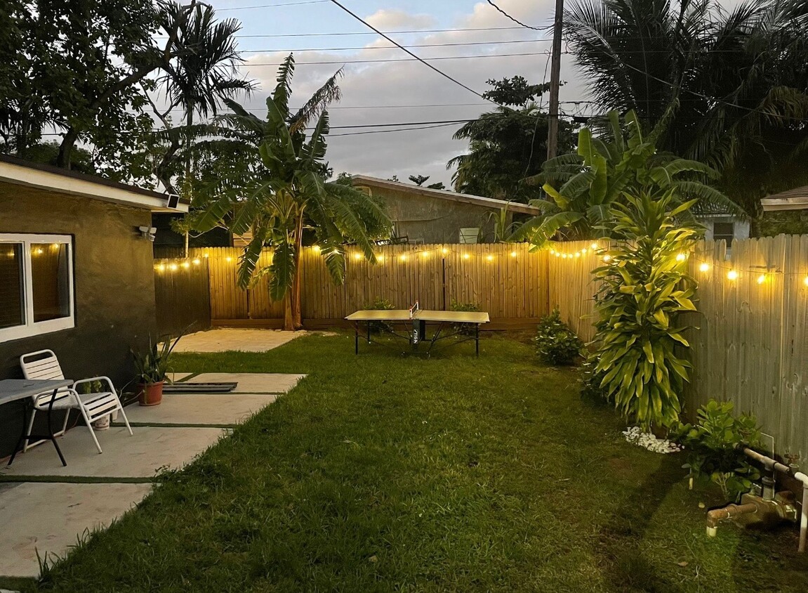 Foto principal - 451 NW 82nd St