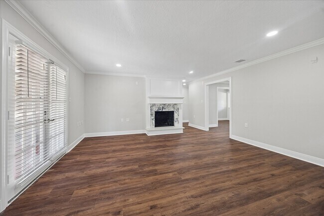 Foto del edificio - 3806 Murworth Dr