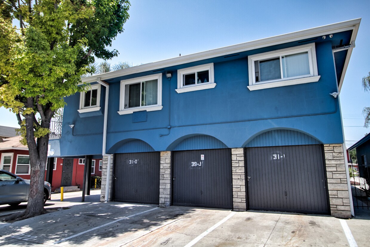 ASSIGNED GARAGE SPACE - 10731 Barlow Ave