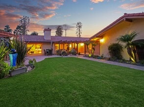 Building Photo - 30256 Avenida Selecta