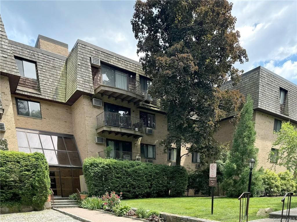 500 Central Park Ave Unit 117, Scarsdale, NY 10583 Condo for Rent in