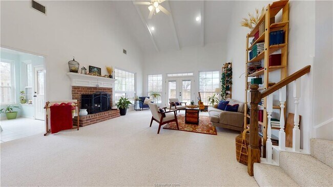 Building Photo - 9204 Waterford Dr