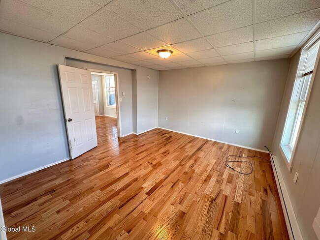 Foto del edificio - 129 Main St