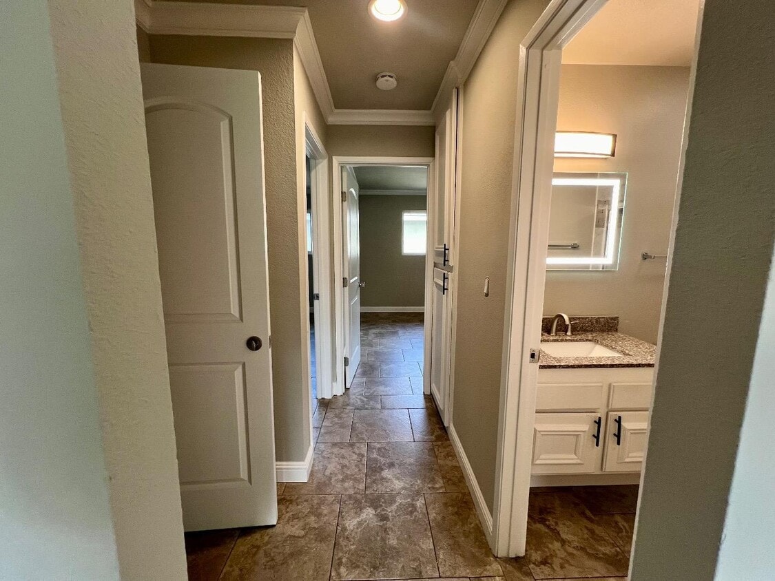 Foto principal - 1840 Southwest Expy