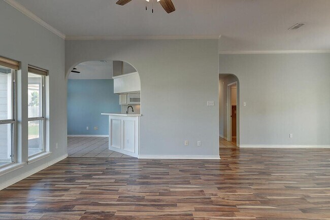 Building Photo - 13930 Lighthouse Dr