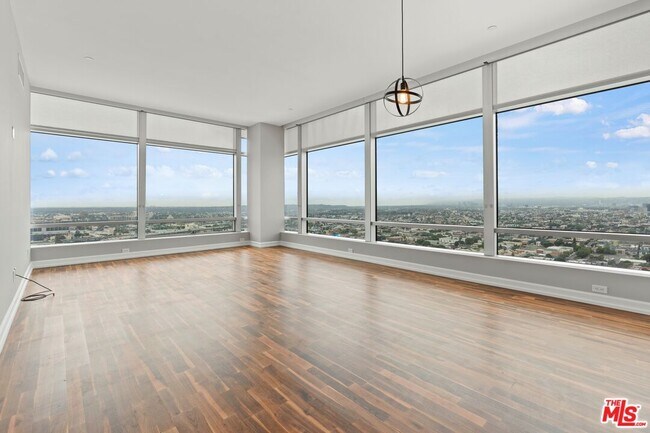Foto del edificio - 900 W Olympic Blvd