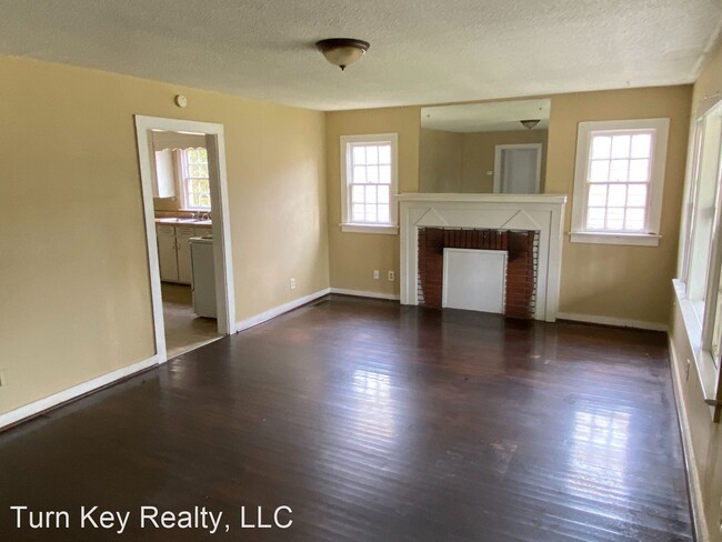 Building Photo - 3 br, 1 bath House - 215 Woodward Rd