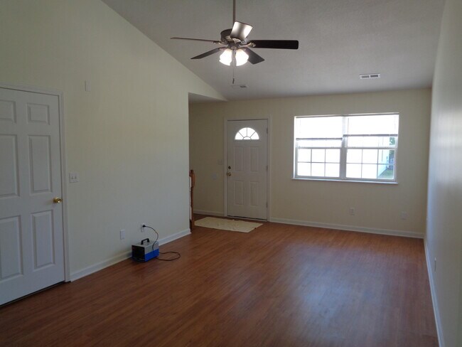 Building Photo - 1502 W Worley St