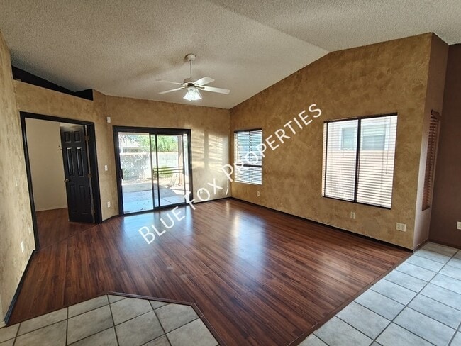 Foto del edificio - 9073 N Tiger Eye Way