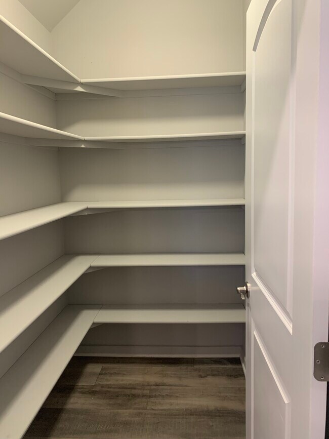 Despensa Mirasol - Shelby Pointe Village