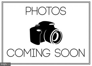 Building Photo - 12407 Hickory Tree Way