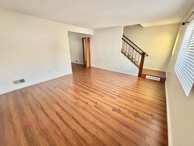 Building Photo - 242 N Juanita Ave