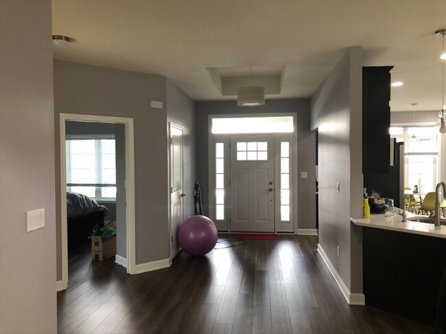 Foto del edificio - 144 Candleberry Ln