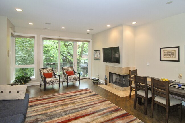 Foto del edificio - 2255 W Wabansia Ave