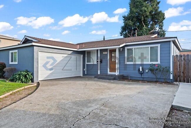 Building Photo - 1814 Armand Dr