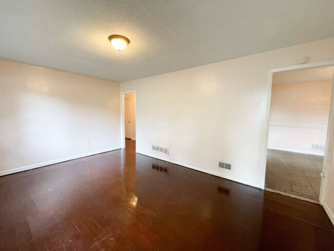 Foto del edificio - 331 Woodberry Rd
