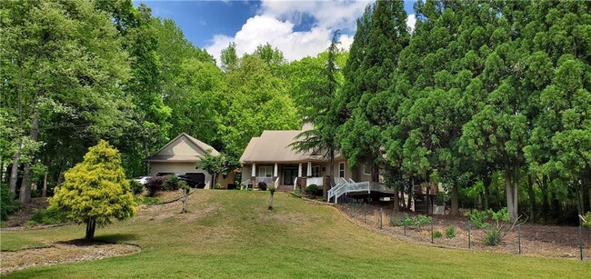 Building Photo - 225 Silver Birch Ct