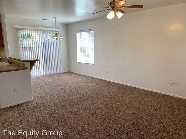 Building Photo - 1720-1720 Paseo Del Lago