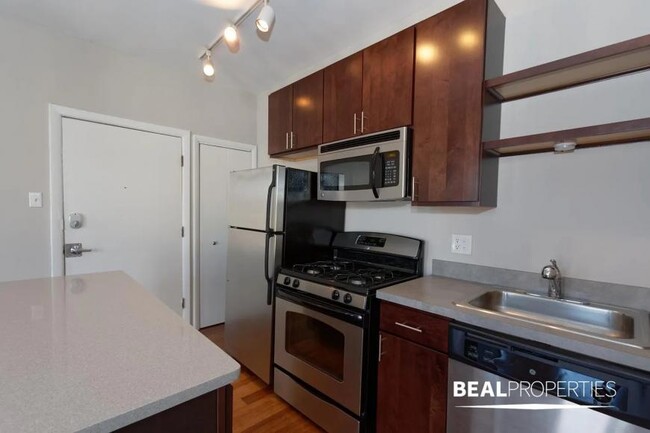Foto del edificio - 1 bedroom in CHICAGO IL 60614