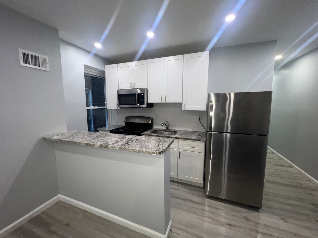 Foto principal - 1414 W Sparks St
