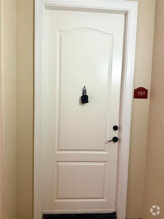 Building Photo - 509 Mirasol Cir
