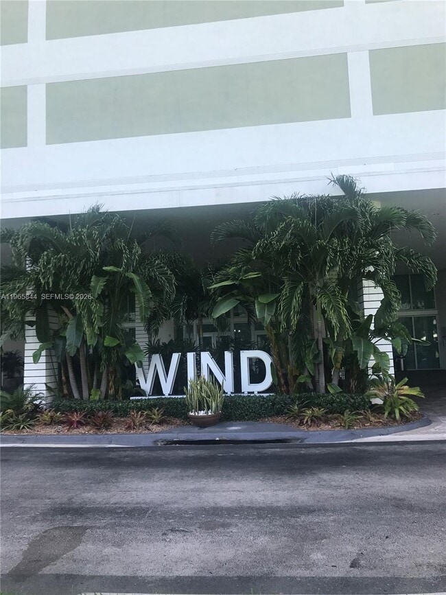 Foto del edificio - 350 S Miami Ave