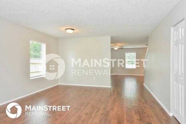 Building Photo - 2763 Sutherland Dr