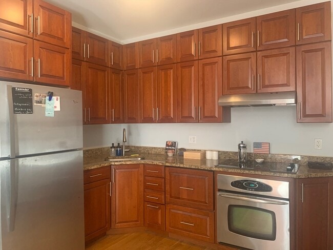 Foto del edificio - 483 Beacon St